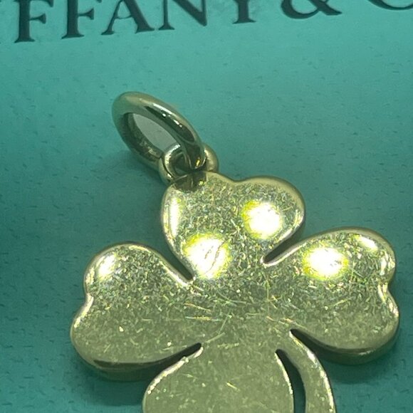 RARE Tiffany & Co. 18K Yellow Gold 4 Leaf Lucky Clover Pendant Charm - Picture 3 of 9